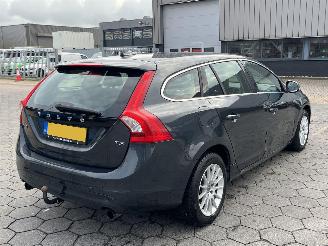 Volvo V-60 1.6 T3 Momentum picture 4