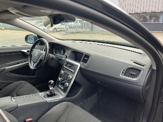 Volvo V-60 1.6 T3 Momentum picture 15