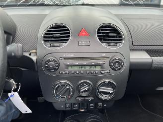Volkswagen Beetle Cabriolet 1.6 Trendline picture 20