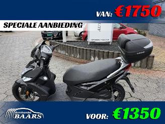 krockskadad bil motor Kymco  Agility  200i  16+ ABS 2023/11