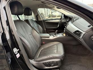 BMW 5-serie 520i High Executive picture 17