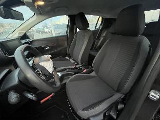Peugeot 208 1.2 PureTech Active picture 13