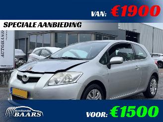damaged passenger cars Toyota Auris 1.4-16V 2007/11