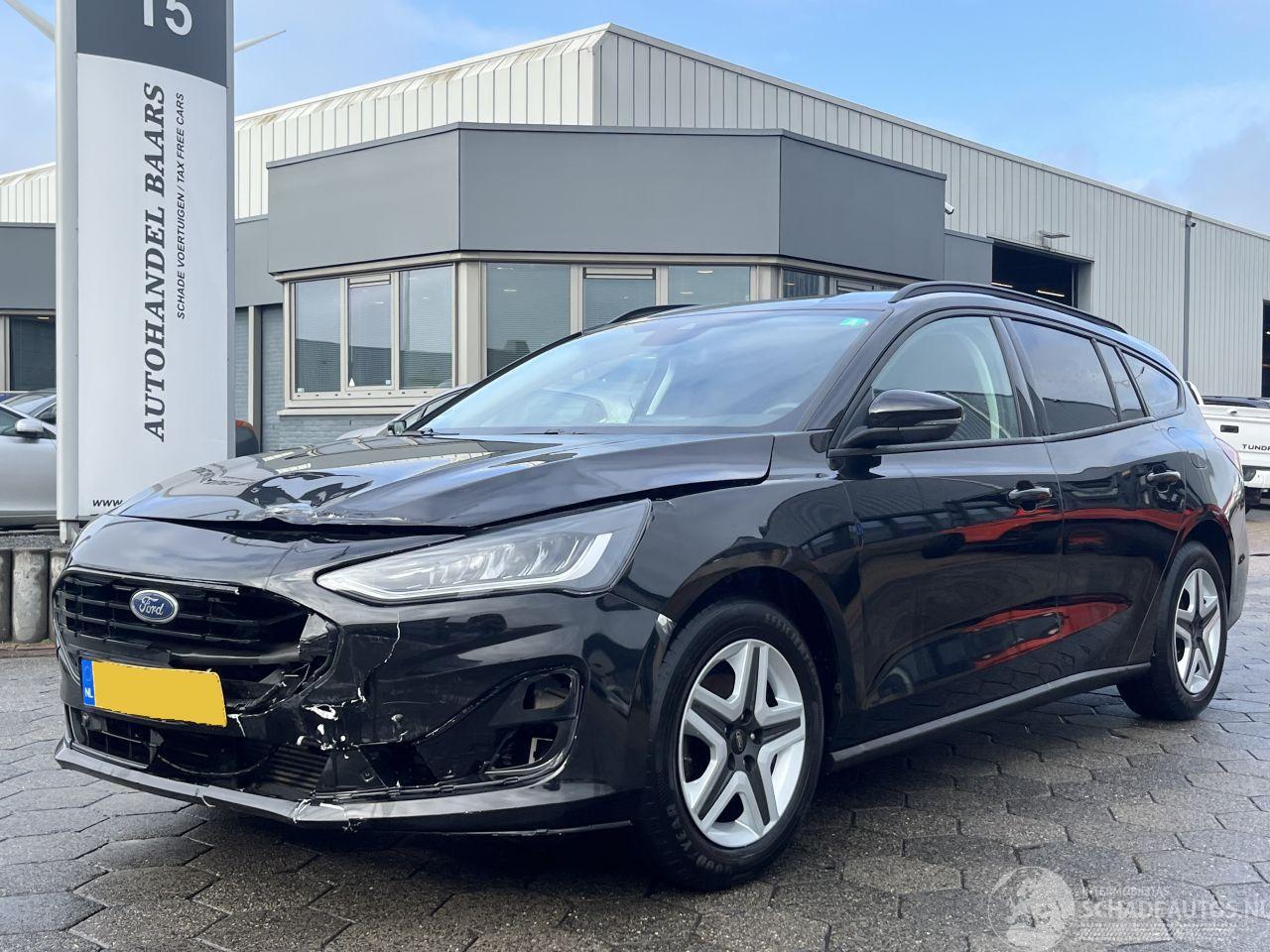 Ford Focus Wagon 1.0 EcoBoost Hybrid Connected
