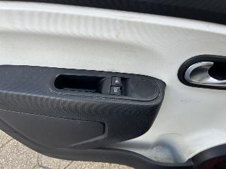 Renault Twingo 1.0 SCe Expression picture 15