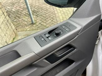 Volkswagen Transporter 2.0 TDI L2H1 28 picture 15