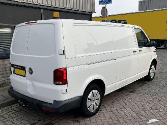 Volkswagen Transporter 2.0 TDI L2H1 28 picture 4