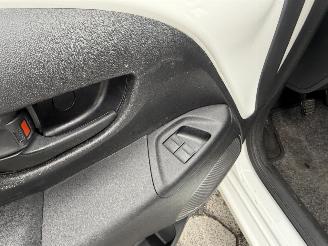 Peugeot 108 1.0 e-VTi Active picture 10