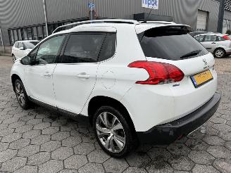 Peugeot 2008 1.2 PureTech Féline picture 6