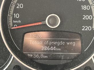 Volkswagen Up! 1.0 picture 20