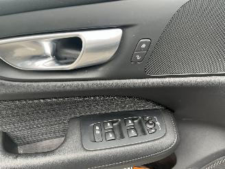 Volvo V-60 2.0 B3 Essential Edition picture 15