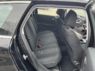 Peugeot 308 SW 1.2 PureTech Allure picture 12