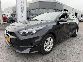 skadebil auto Kia Ceed 1.0 T-GDi DynamicLine 2023/11