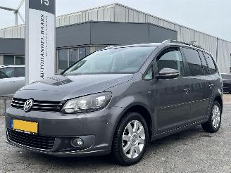 Voiture accidenté Volkswagen Touran 1.4 TSI Comfortline 140PK 2014/4