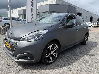 krockskadad bil auto Peugeot 208 1.2 PureTech GT-line 2016/1