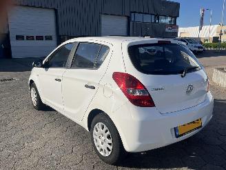 Hyundai I-20 1.2i Business Edition picture 6