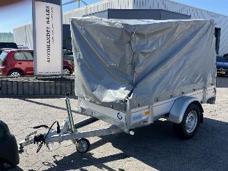 krockskadad bil aanhanger Hapert  Azure 201 1350KG 2024/1