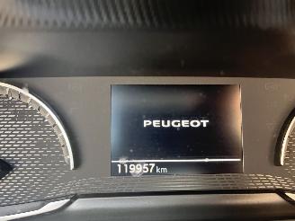Peugeot 208 1.2 PureTech Active Pack picture 16