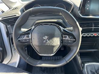 Peugeot 208 1.2 PureTech Active Pack picture 15