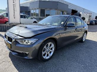 Avarii autoturisme BMW 3-serie 320i High Executive 2015/3