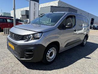 krockskadad bil bedrijf Peugeot Partner 1.5 BlueHDi 100 S&S L2 2024/3