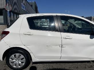Toyota Yaris 1.0 VVT-i Aspiration picture 6