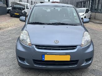 Daihatsu Sirion 2 1.0-12V Premium picture 2