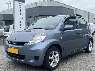 uszkodzony samochody osobowe Daihatsu Sirion 2 1.0-12V Premium 2009/3