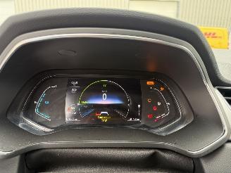 Renault Captur 1.6 E-Tech Hybrid 145 Intens picture 17