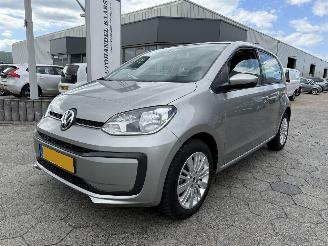 damaged passenger cars Volkswagen Up! 1.0 BMT move up! 2018/11