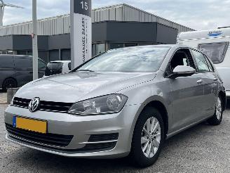 krockskadad bil auto Volkswagen Golf 1.2 TSI Comfortline 2014/1