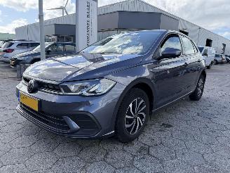 damaged passenger cars Volkswagen Polo 1.0 TSI Life 2022/8