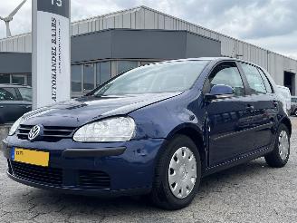 skadebil auto Volkswagen Golf 1.6 FSI Turijn 2006/6