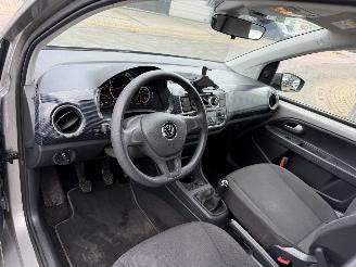 Volkswagen Up! 1.0 picture 14