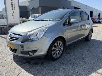 skadebil auto Opel Corsa 1.4-16V \'111\' Edition 2010/10