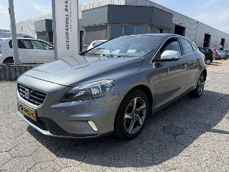 krockskadad bil auto Volvo V-40 2.0 D2 R-Design Business 2015/8