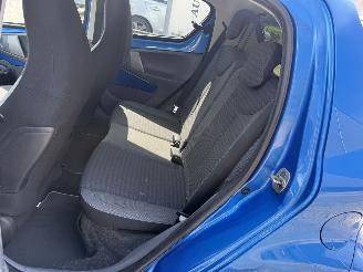 Toyota Aygo 1.0-12V Dynamic Navigator picture 12