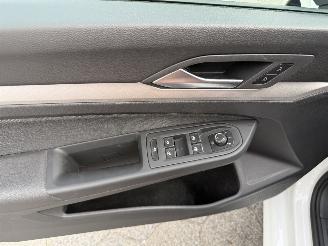Volkswagen Golf 1.0 eTSI Life picture 15