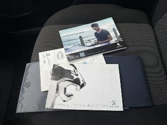 Peugeot Partner 1.5 BlueHDI Premium picture 23