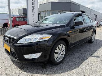 Auto incidentate Ford Mondeo 1.6-16V Trend 2009/3