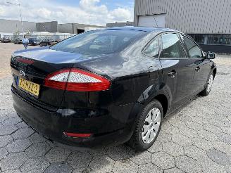 Ford Mondeo 1.6-16V Trend picture 5