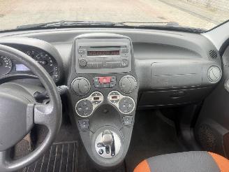 Fiat Panda 1.2 AUTOM PANO picture 17