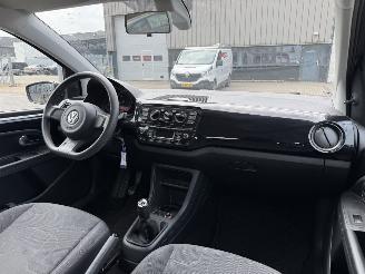 Volkswagen Up! 1.0 move up! BlueMotion picture 11