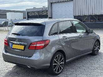 Mercedes B-klasse B180 AMG AUTOMAAT Ambition picture 4