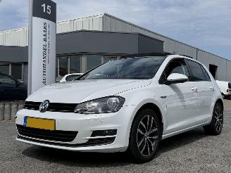 skadebil auto Volkswagen Golf 1.2 TSI Comfortline PANO 2014/3