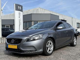 škoda osobní automobily Volvo V-40 2.0 D2 Kinetic Business 2015/8