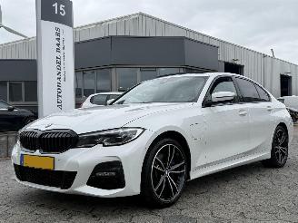 skadebil auto BMW 3-serie 330e High Executive 2021/3