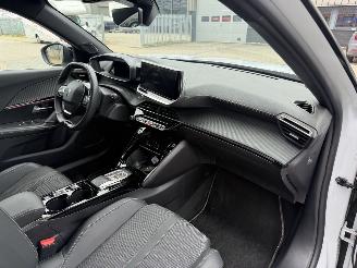 Peugeot e-2008 EV GT 54 kWh picture 12