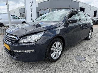 krockskadad bil auto Peugeot 308 SW 1.2 PureTech Active 2015/6