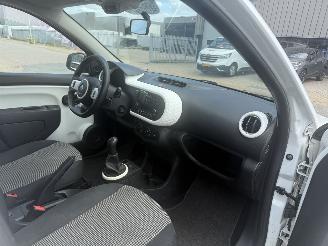 Renault Twingo 1.0 SCe Collection picture 11